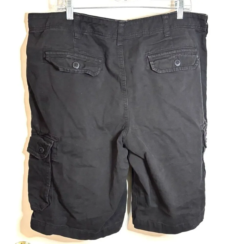 Urban Pipeline Black Cargo Shorts Men’s Size 40 Y2K Utility